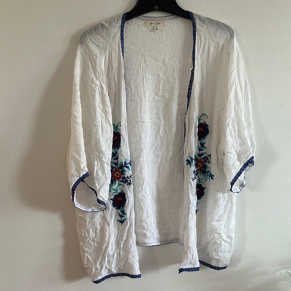 Eden & Olivia White and Blue Embellished Kimono - Preloved